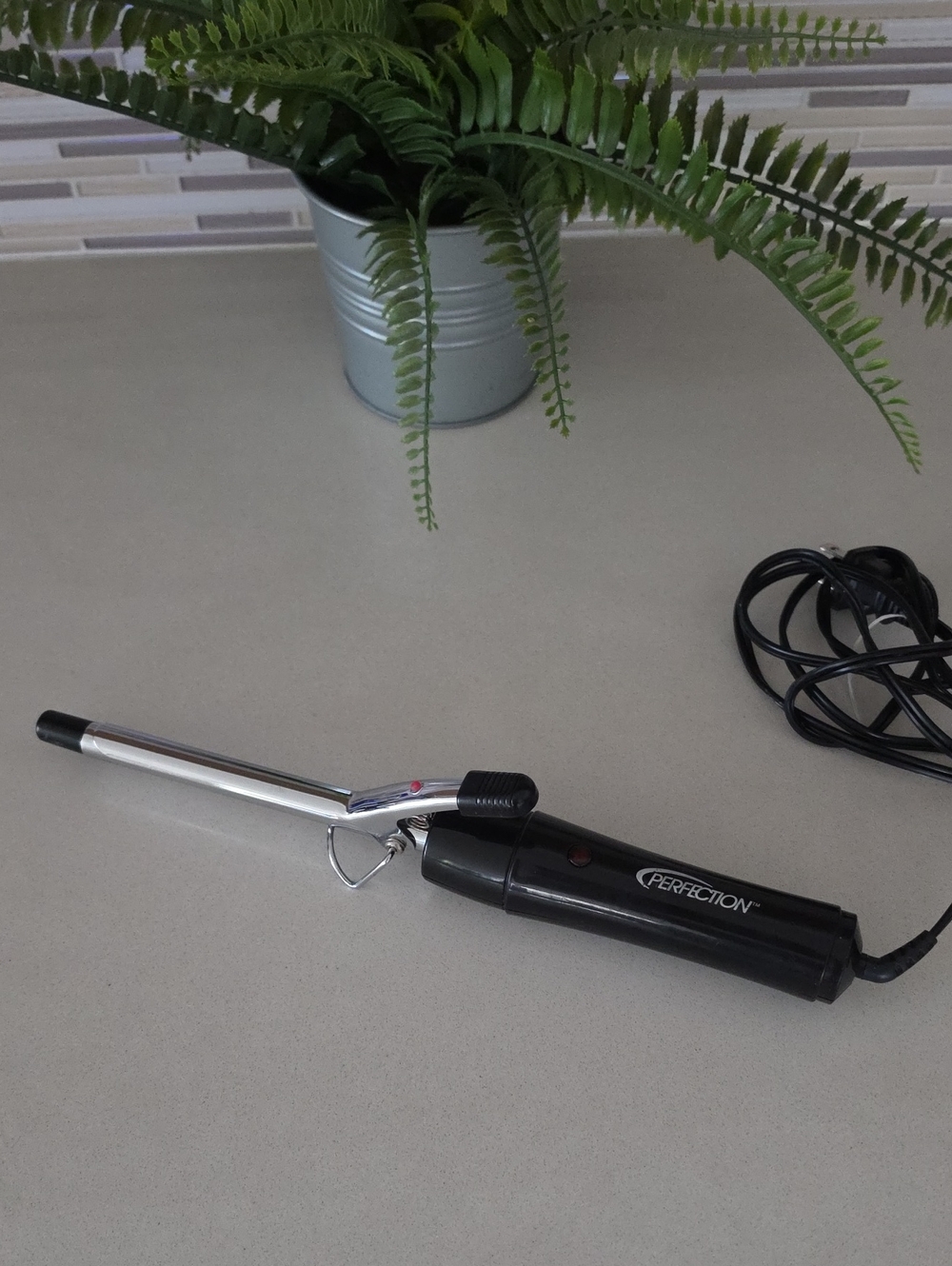 Perfection (BCI-13) 1/2" Curling Iron Tight Ringlet StylingTool EUC
